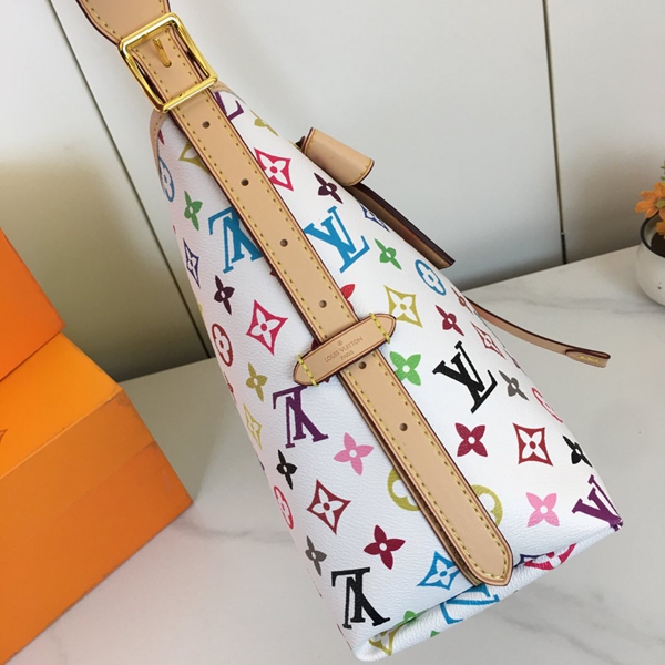 ルイヴィトンバッグ素材ディテール